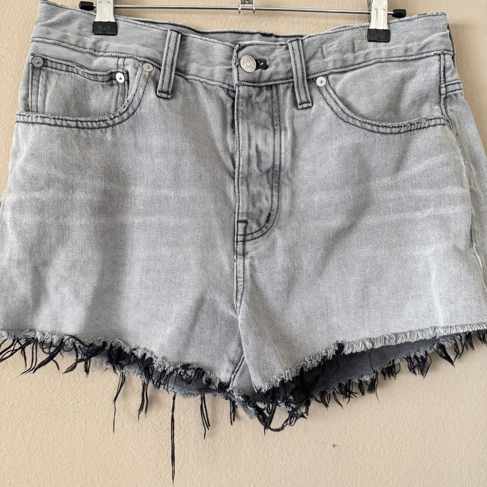 Madewell Relaxed High Rise Denim Shorts in Bienville Wash Size 29 - Picture 3 of 8